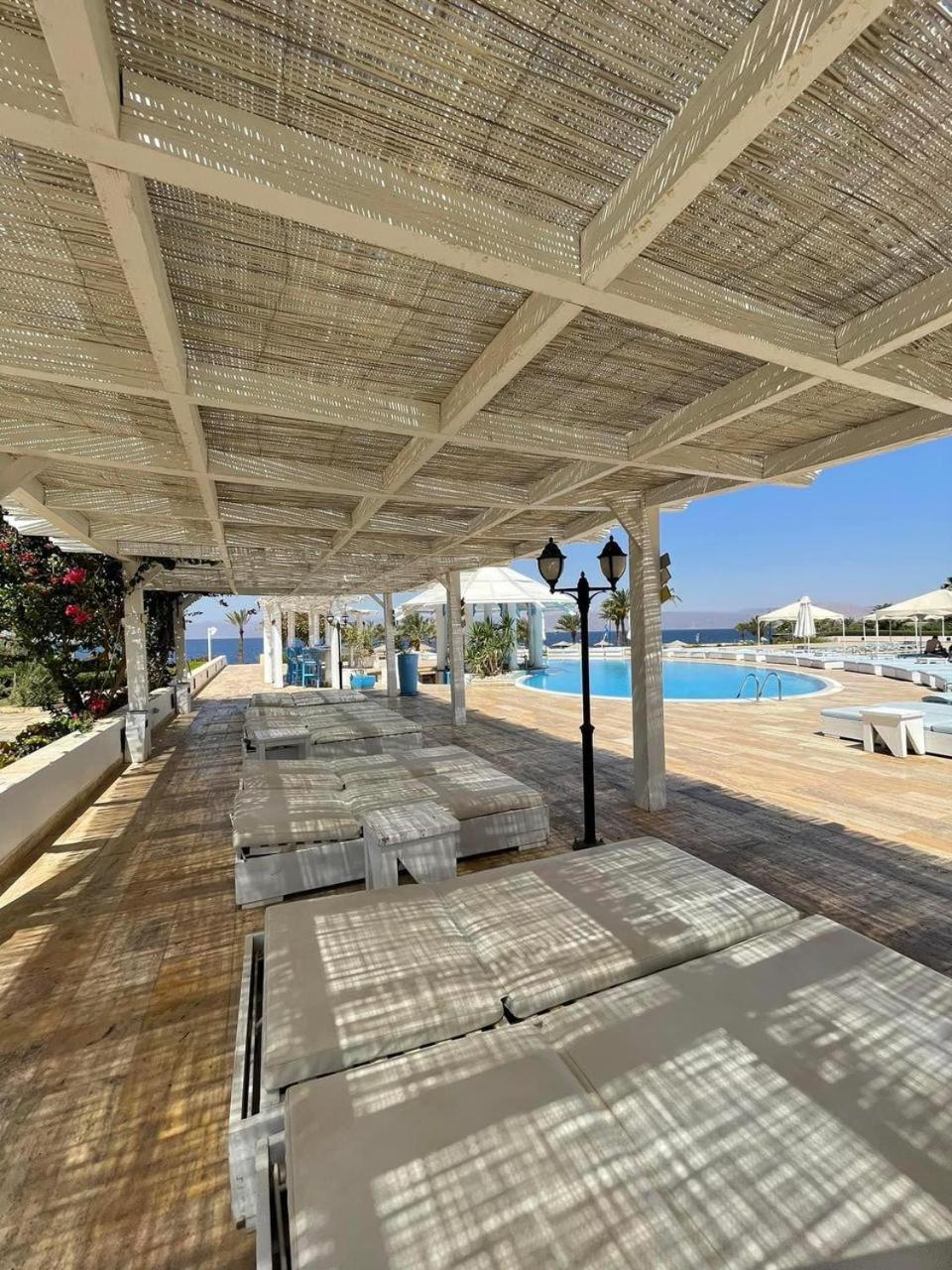 Al Riyahi Apartment *