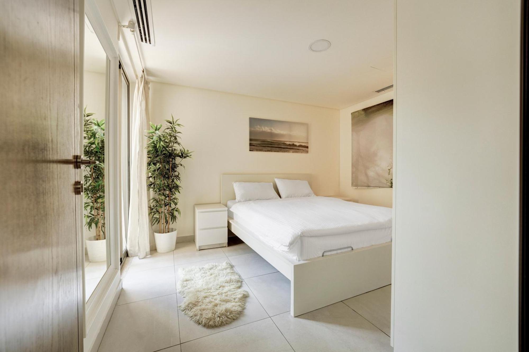 Al Riyahi Apartment *
